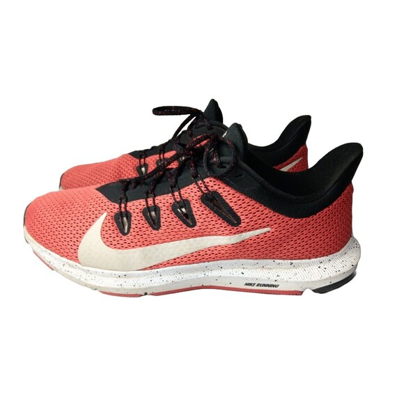 Nike Men's Quest 2 Shoes Men's Size 10 Red Black White CJ6185-600 - Picture 2 of 9